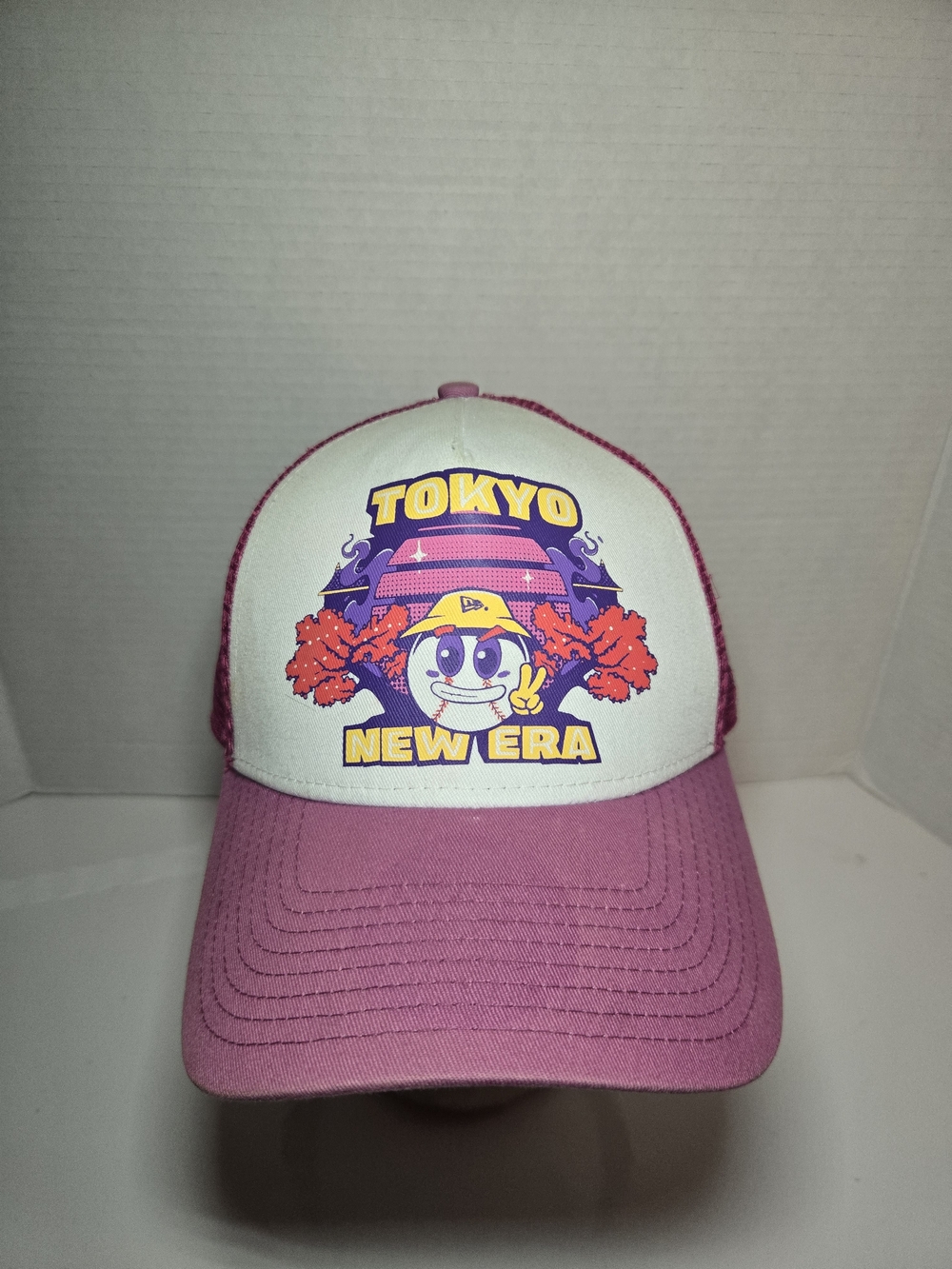 New Era Tokyo Graphic Trucker Hat - Pink & White